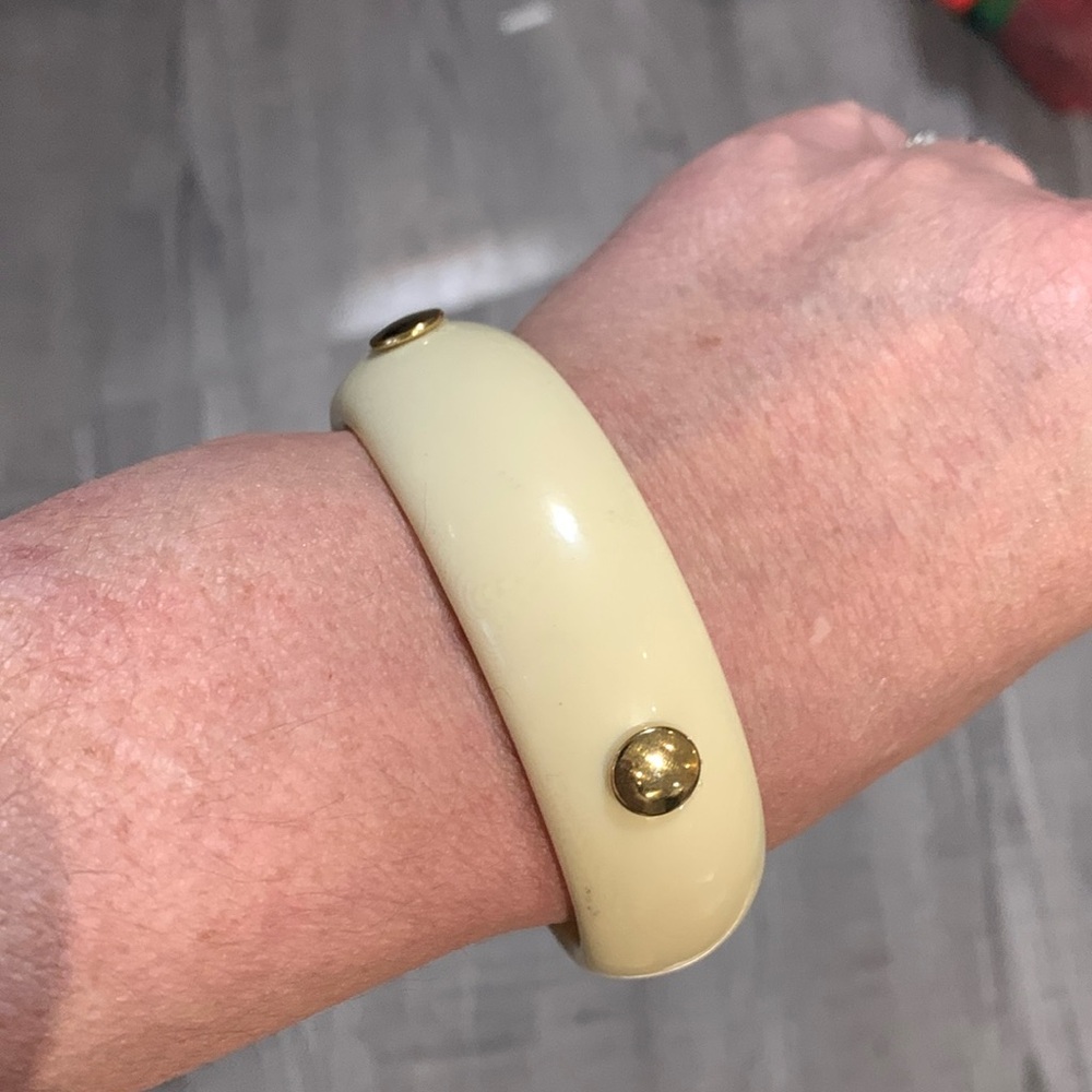 Beautiful bangle, cream and gold